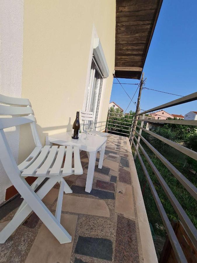 Apartmani Lovre I Zara Exteriér fotografie