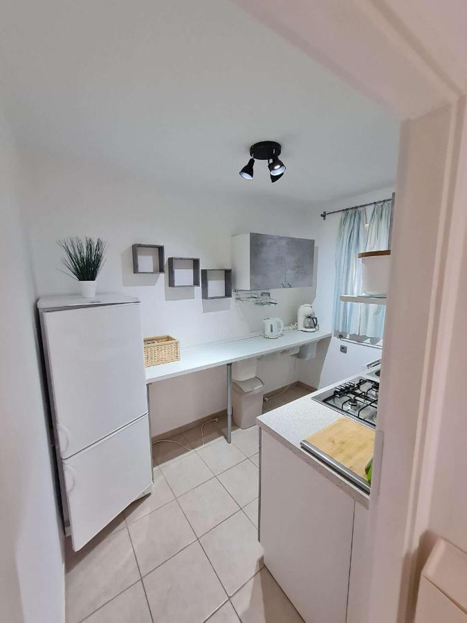 Apartmani Lovre I Zara Exteriér fotografie