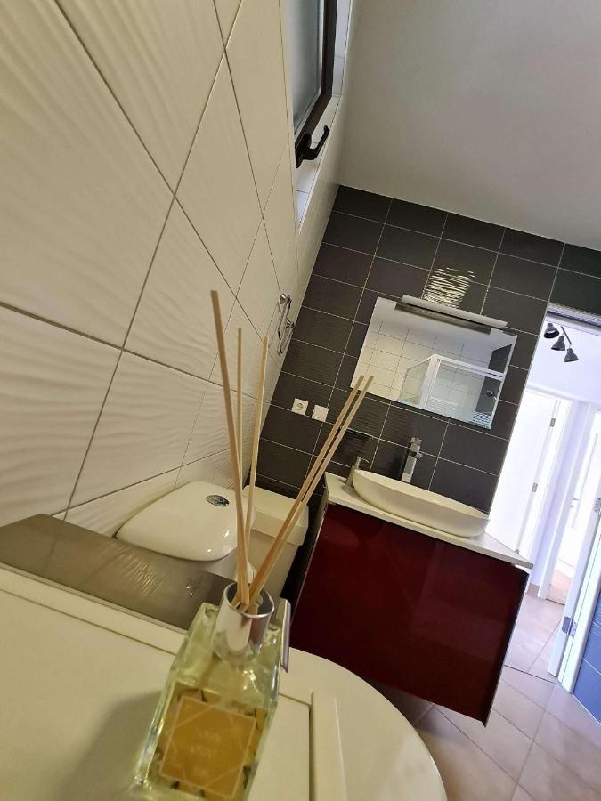 Apartmani Lovre I Zara Exteriér fotografie