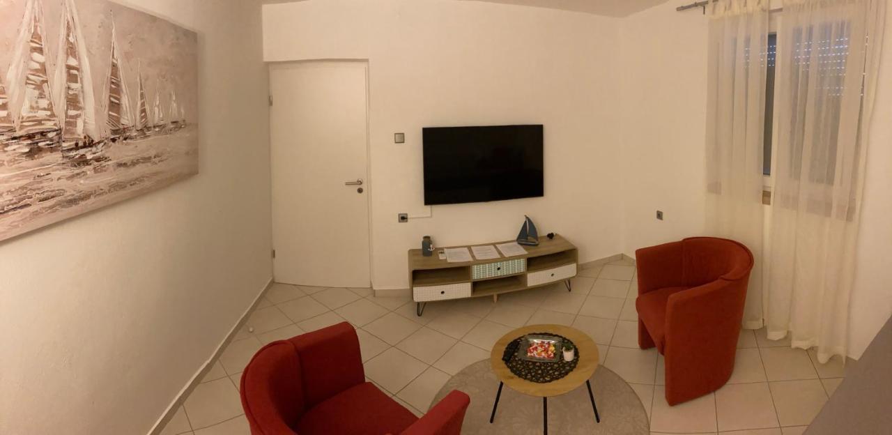 Apartmani Lovre I Zara Exteriér fotografie